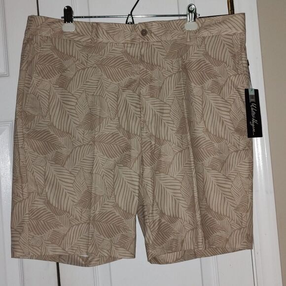 Walter Hagen Men's Perfect 11 Golf ShortsLight Khaki Leaves Sz 40 NWT
